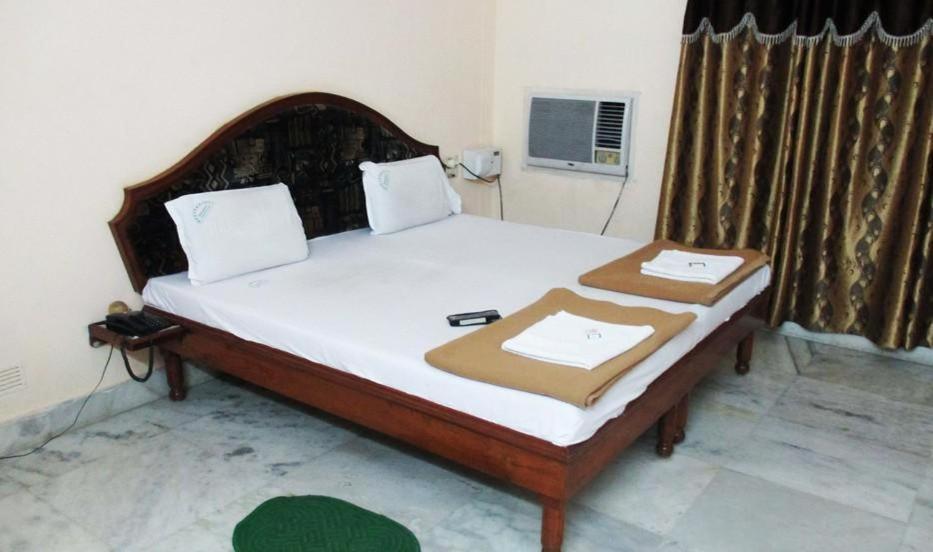 Hotel Geethanjali Residency Bhadrachalam Buitenkant foto