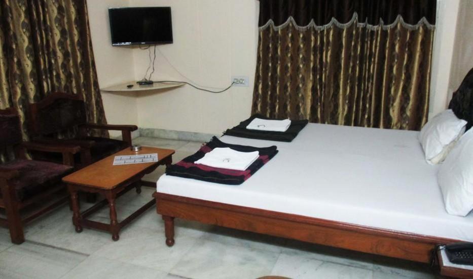 Hotel Geethanjali Residency Bhadrachalam Buitenkant foto
