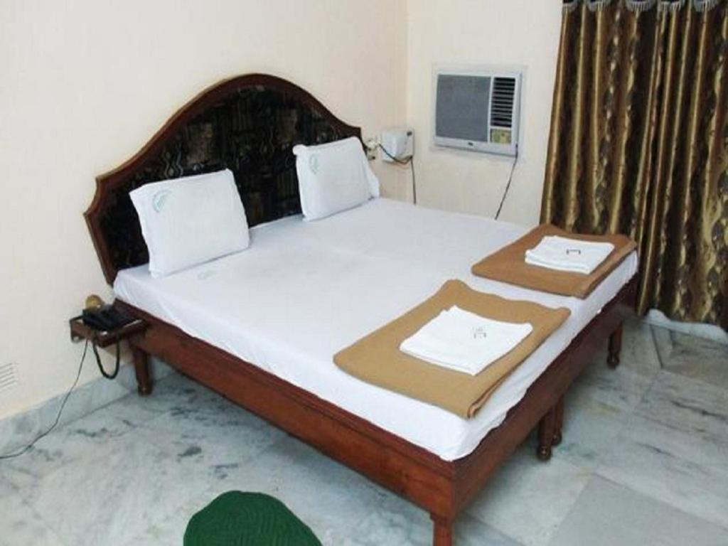 Hotel Geethanjali Residency Bhadrachalam Buitenkant foto